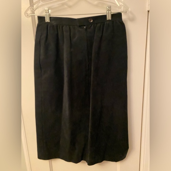 Vintage Adolph Schuman for Lilli Ann ultra suede jacket and skirt suit - Picture 5 of 9